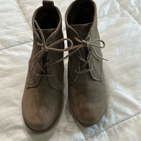 Suede Dolci Vita wedge boots size 8 - Picture 1 of 4